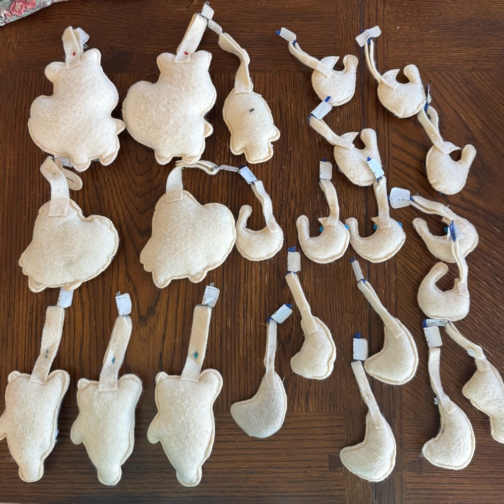 Boho Colorful lot of 23 Christmas Ornaments Owl, Beaver, Bird, Raccoon - Picture 2 of 14